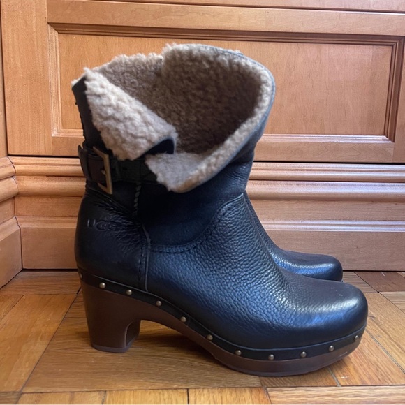 UGG Australia Amoret Boots Black Leather size 7